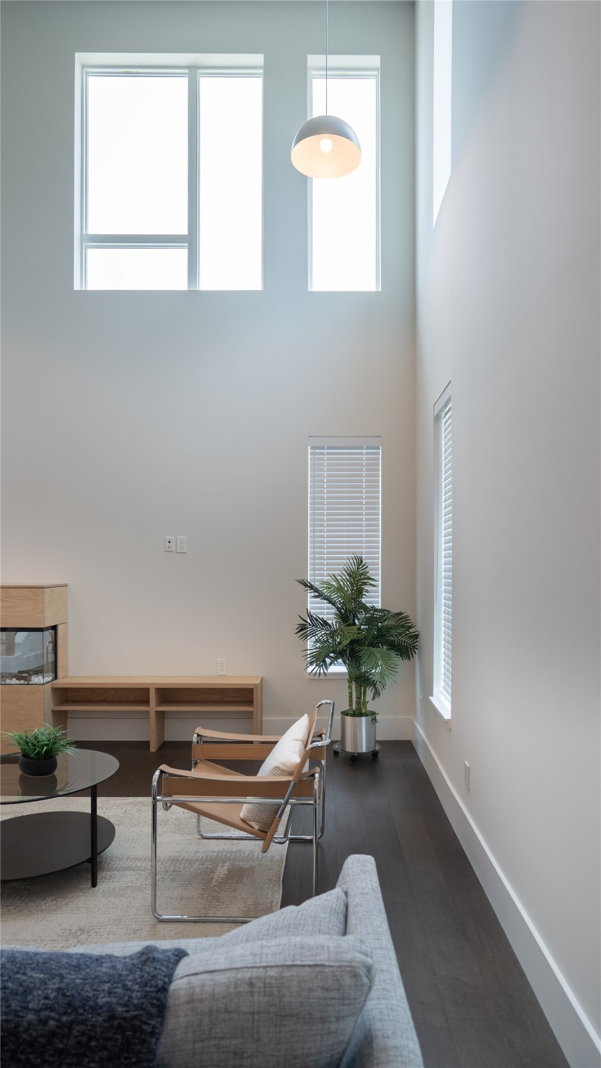 3618 Engelke Street Houston, TX 77003 - Photo 4 of 10 a living room with furniture and a potted plant