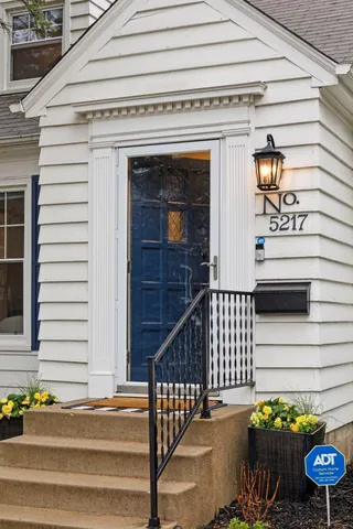 $550,000 | 5217 France Avenue South, Minneapolis, MN 55410