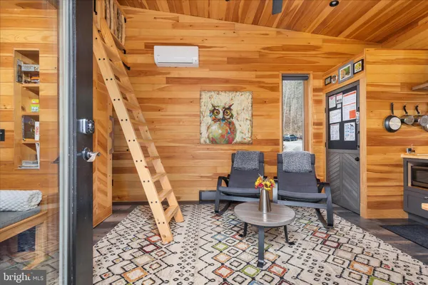 $325,000 | 949 Dumpling Run Road, Moorefield, WV 26836