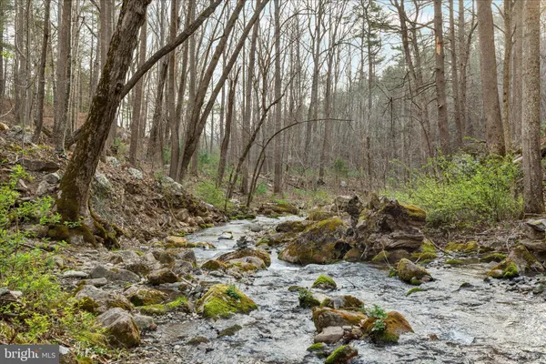 $325,000 | 949 Dumpling Run Road, Moorefield, WV 26836