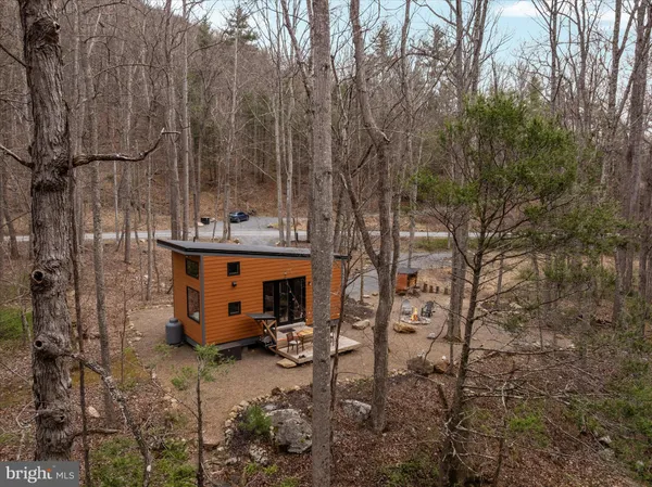 $325,000 | 949 Dumpling Run Road, Moorefield, WV 26836