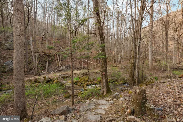$325,000 | 949 Dumpling Run Road, Moorefield, WV 26836
