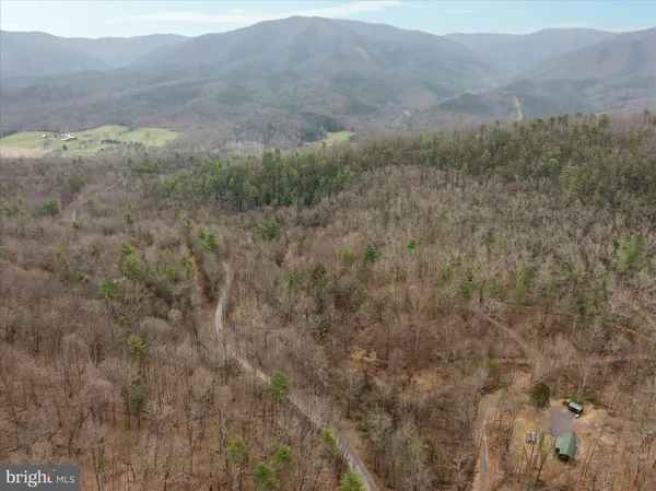 $325,000 | 949 Dumpling Run Road, Moorefield, WV 26836