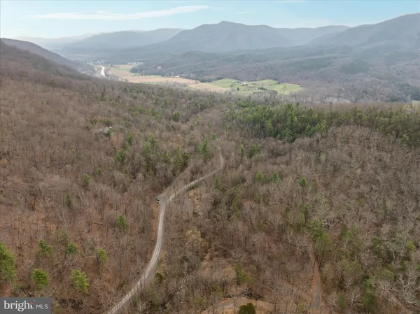 $325,000 | 949 Dumpling Run Road, Moorefield, WV 26836