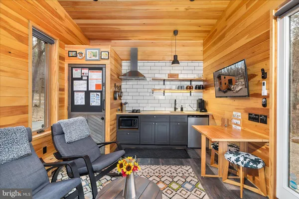 $325,000 | 949 Dumpling Run Road, Moorefield, WV 26836