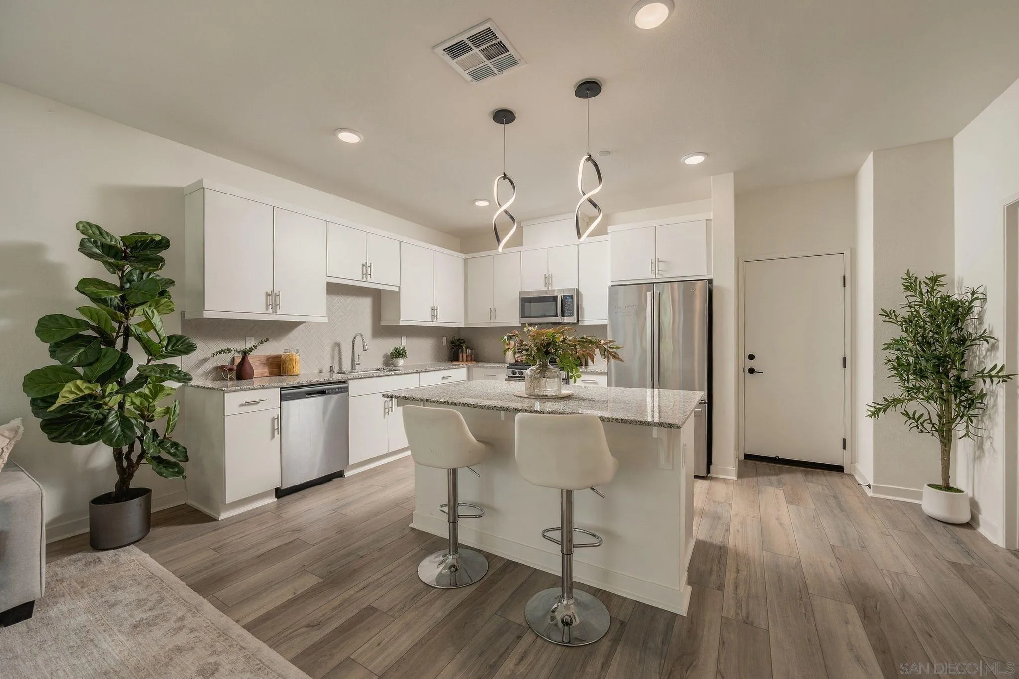 35169 Rangpur Lane Fallbrook, CA 92028 - Photo 12 of 38 Gallery Image 12
