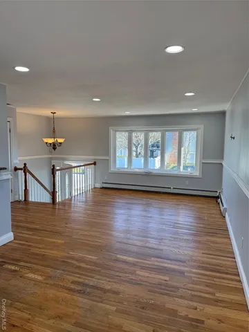 $759,999 | 118 Lincoln Avenue, Deer Park, NY 11729