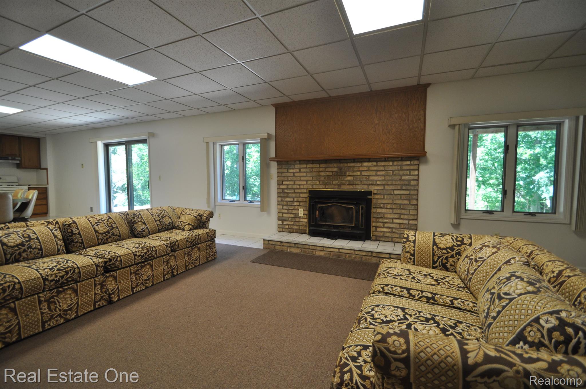 2185 Clinton View Circle Rochester, MI 48309 - Photo 22 of 36 Gallery Image 22