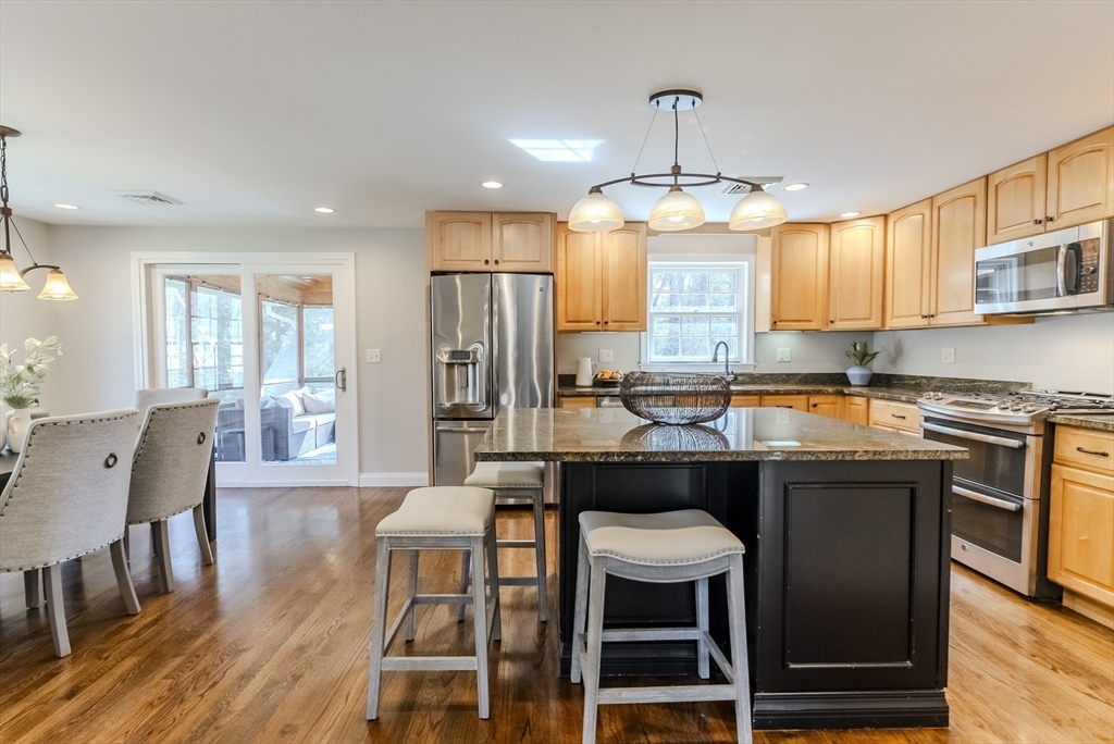 133 Tamarack Road Westwood, MA 02090 - Photo 5 of 42 Gallery Image 5