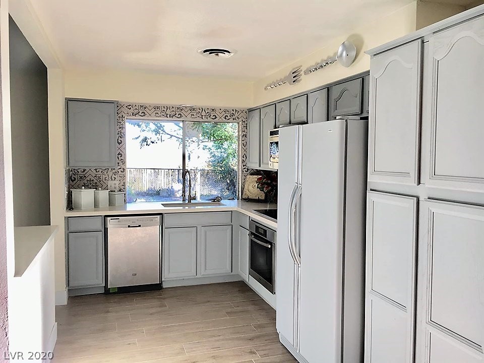 1422 Bronco Road Boulder City, NV 89005 - Photo 11 of 38 Gallery Image 11