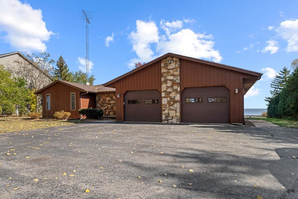 4340 Highway 45 Oshkosh, WI 54902 - Photo 1 of 35