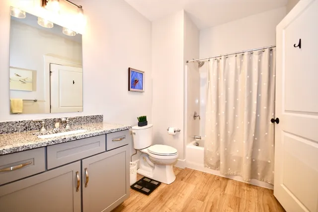 $589,000 | 57 Long Point Road, Unit 104, Lakeville, MA 02347