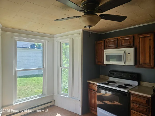 $900 | 105 College Avenue, Factoryville, PA 18419