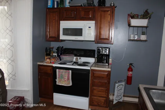 $900 | 105 College Avenue, Factoryville, PA 18419