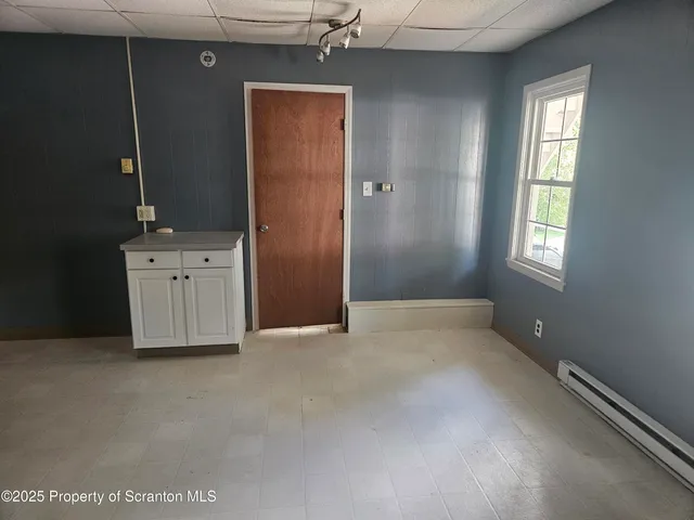 $900 | 105 College Avenue, Factoryville, PA 18419