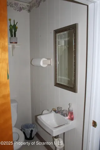 $900 | 105 College Avenue, Factoryville, PA 18419