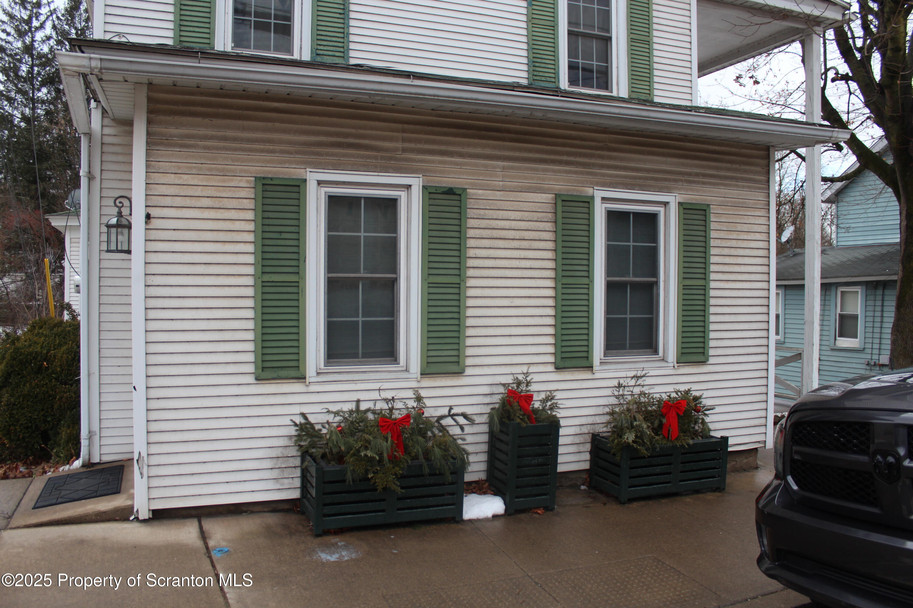 105 College Avenue Factoryville, PA 18419 - Photo 3 of 24 IMG_5761