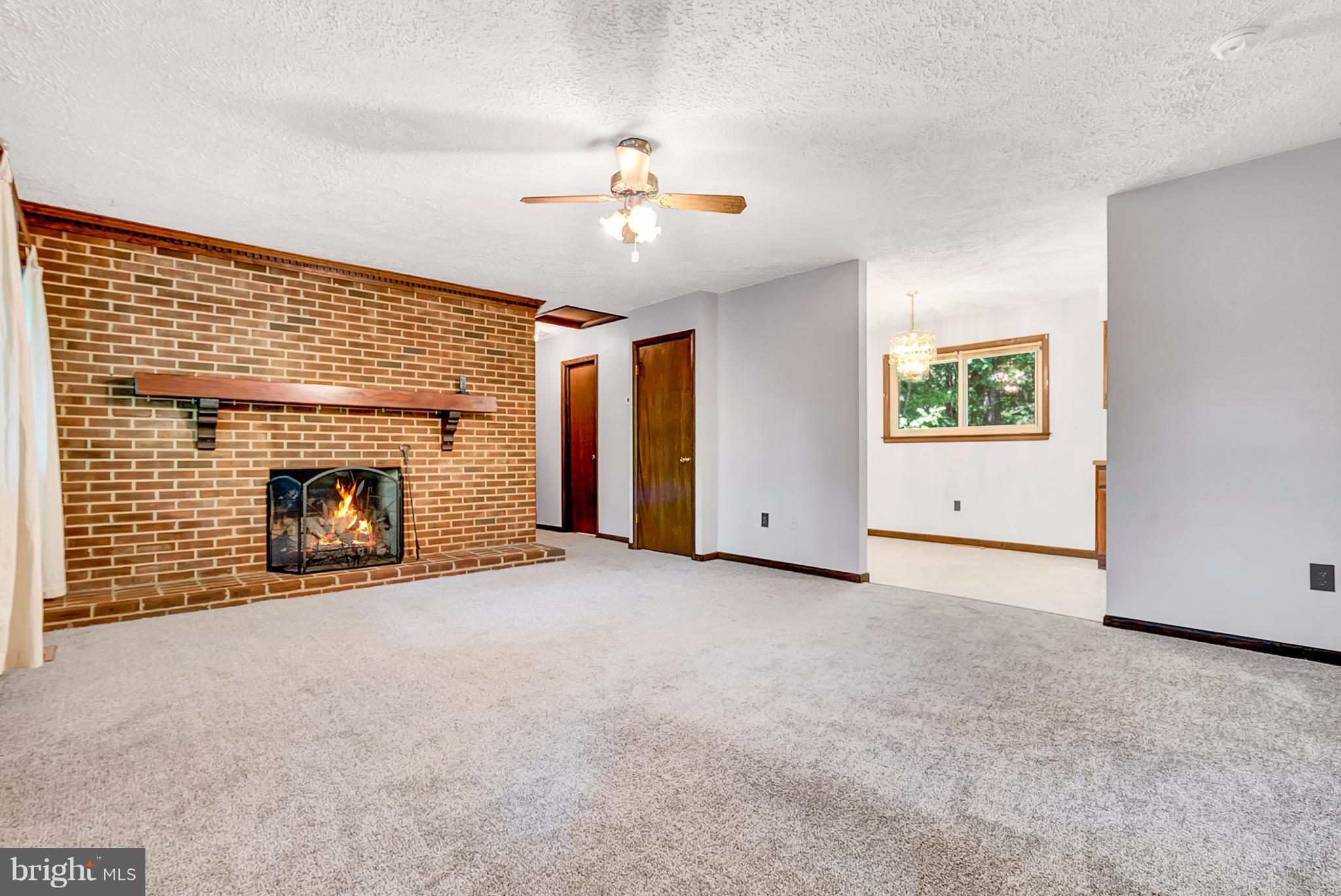 3045 Colvin Road Amissville, VA 20106 - Photo 2 of 30 Family Room