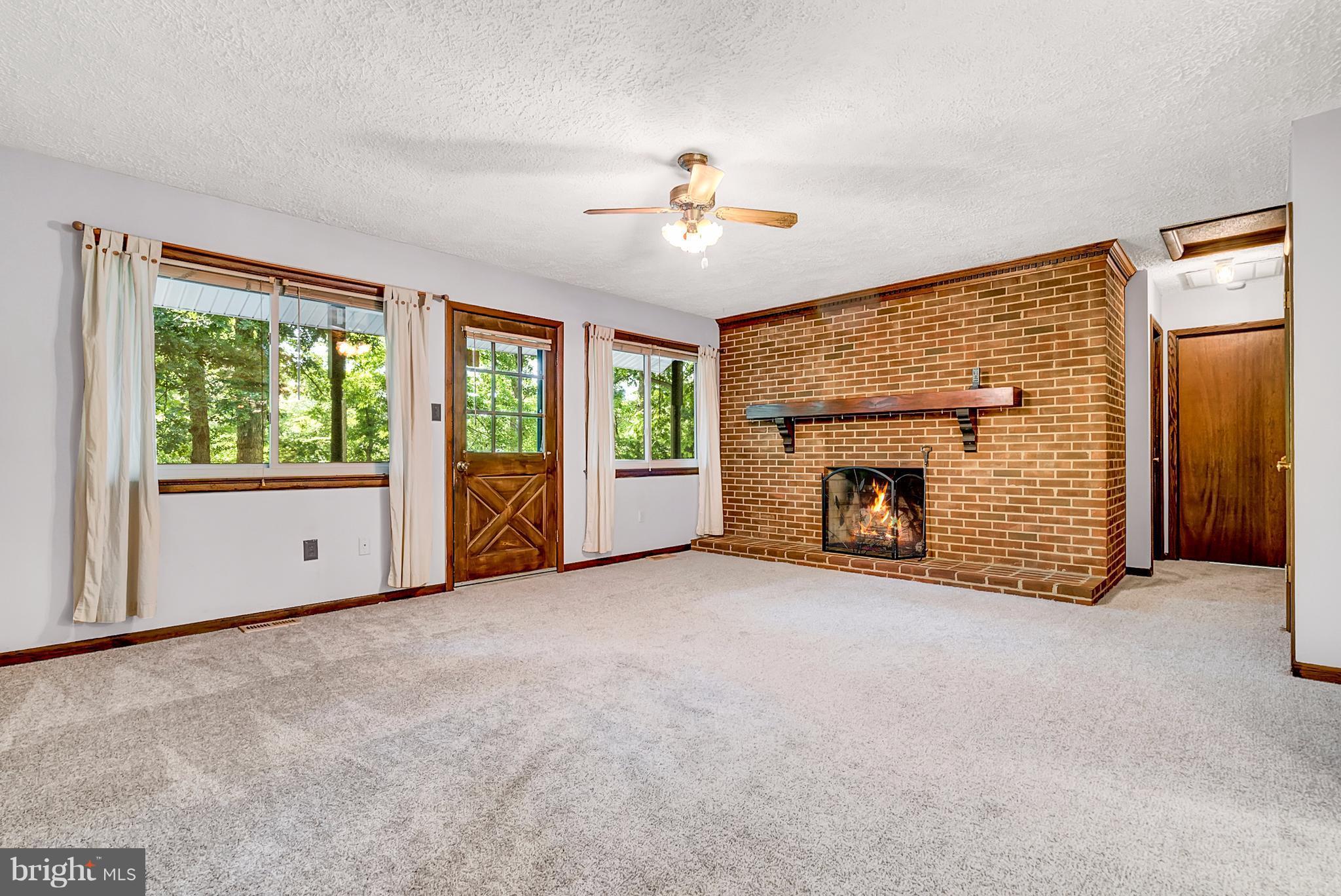 3045 Colvin Road Amissville, VA 20106 - Photo 3 of 30 Family Room
