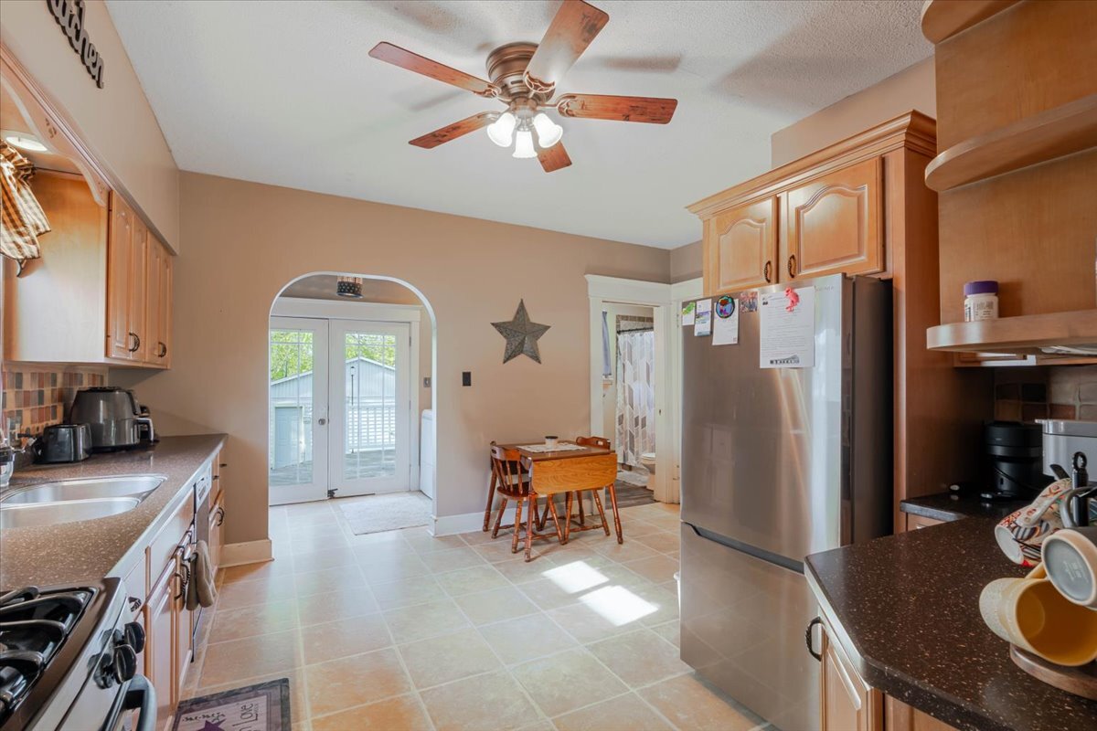 117 West Humiston Street Pontiac, IL 61764 - Photo 11 of 33