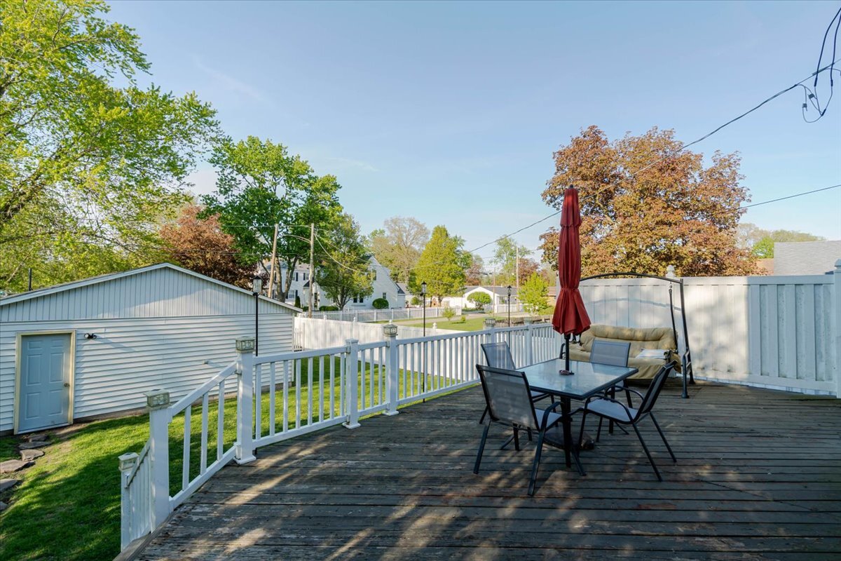 117 West Humiston Street Pontiac, IL 61764 - Photo 26 of 33