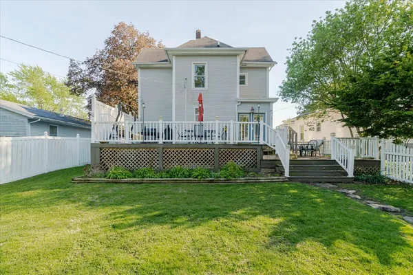 $179,000 | 117 West Humiston Street, Pontiac, IL 61764