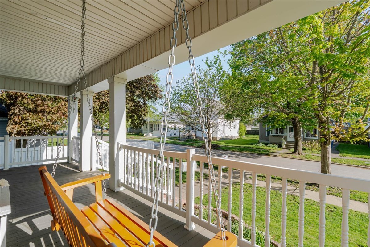 117 West Humiston Street Pontiac, IL 61764 - Photo 4 of 33