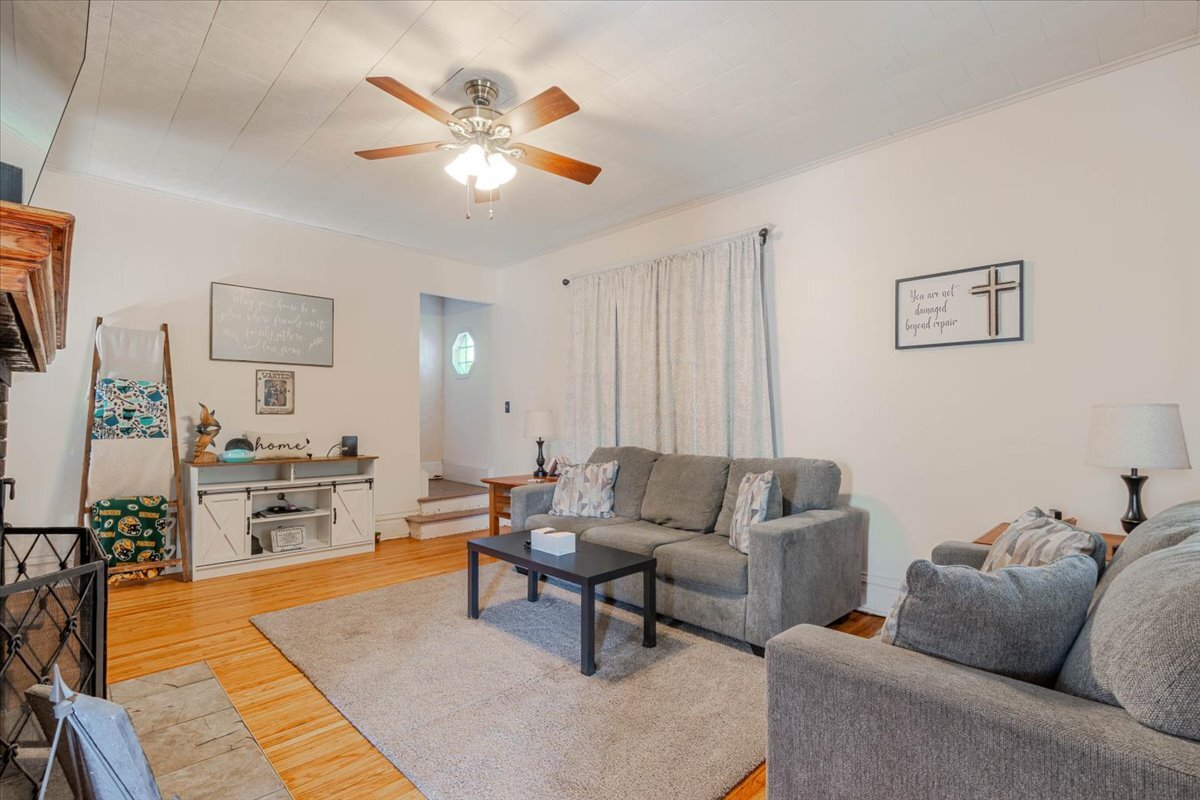 117 West Humiston Street Pontiac, IL 61764 - Photo 6 of 33