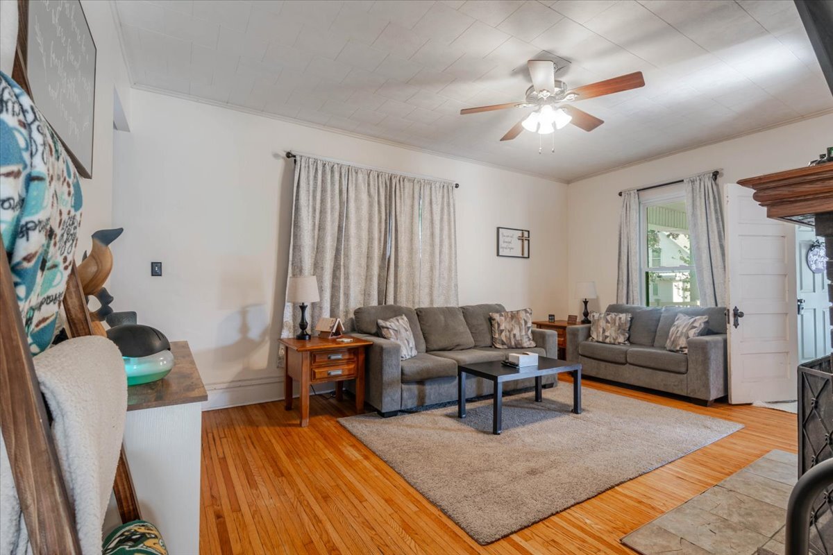 117 West Humiston Street Pontiac, IL 61764 - Photo 8 of 33