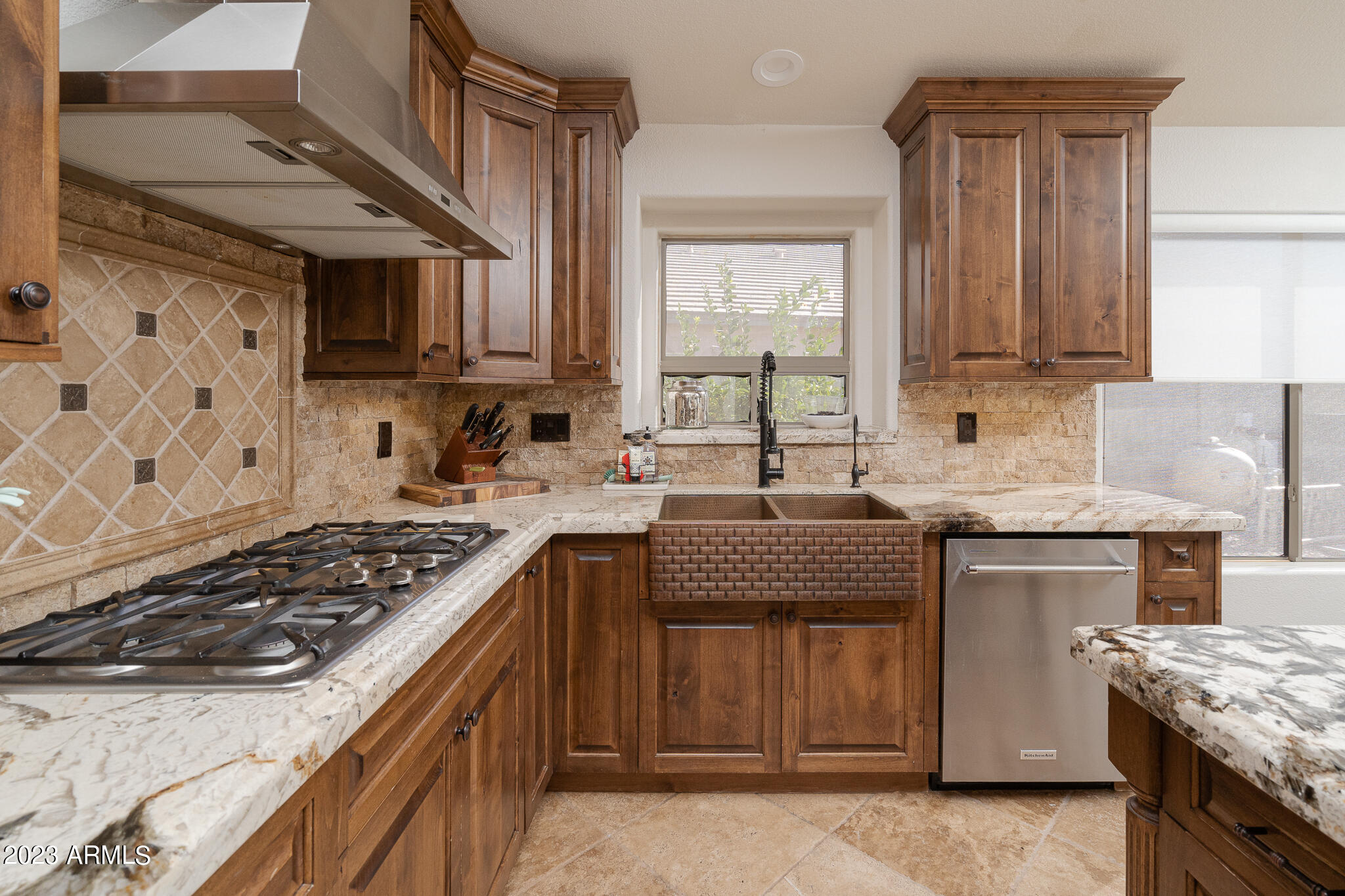 16443 West Adams Street Goodyear, AZ 85338 - Photo 5 of 25 05_Kitchen_03