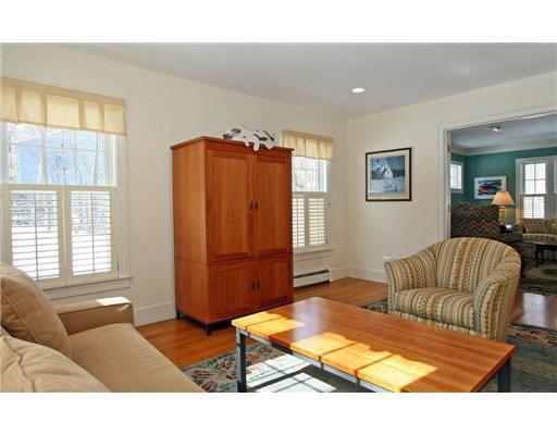 9 Hemlock Hill Road Cape Elizabeth, ME 04107 - Photo 16 of 20 Den/Family/Great Room.