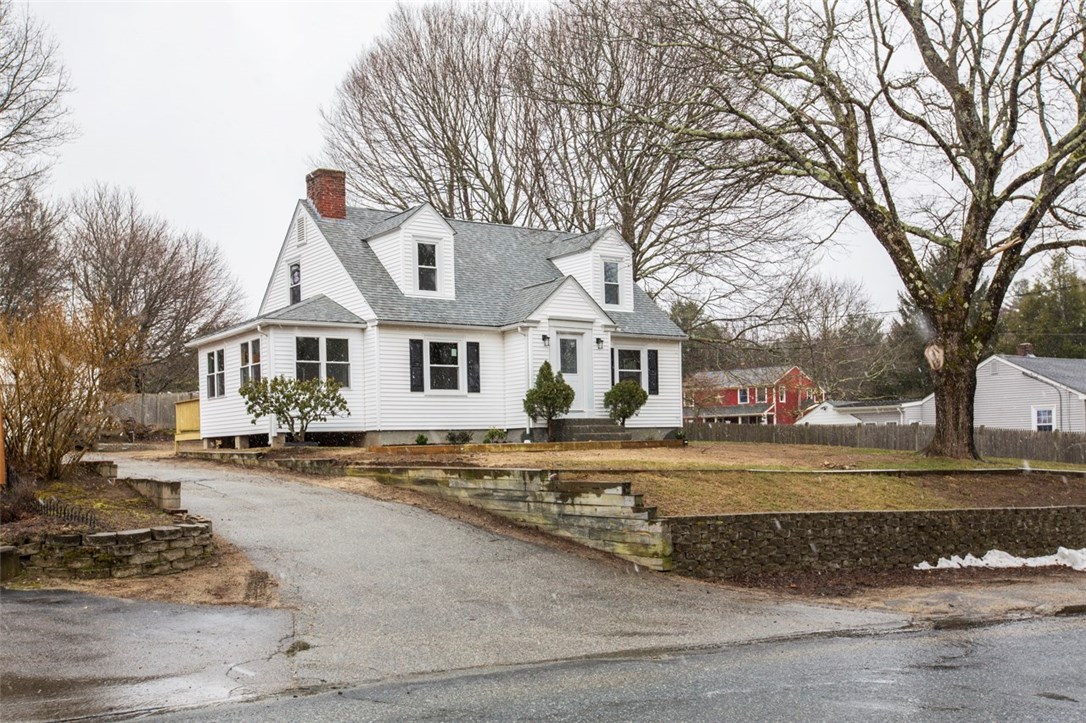 28 Chestnut Hill Road Glocester, RI 02814 - Photo 1 of 15