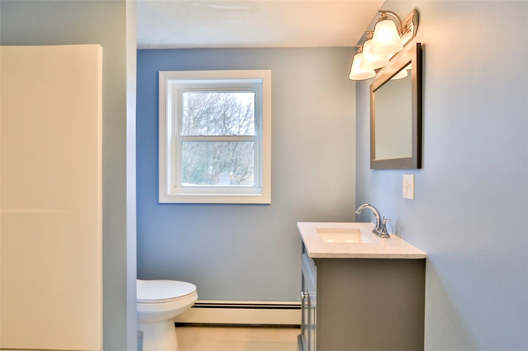 28 Chestnut Hill Road Glocester, RI 02814 - Photo 11 of 15
