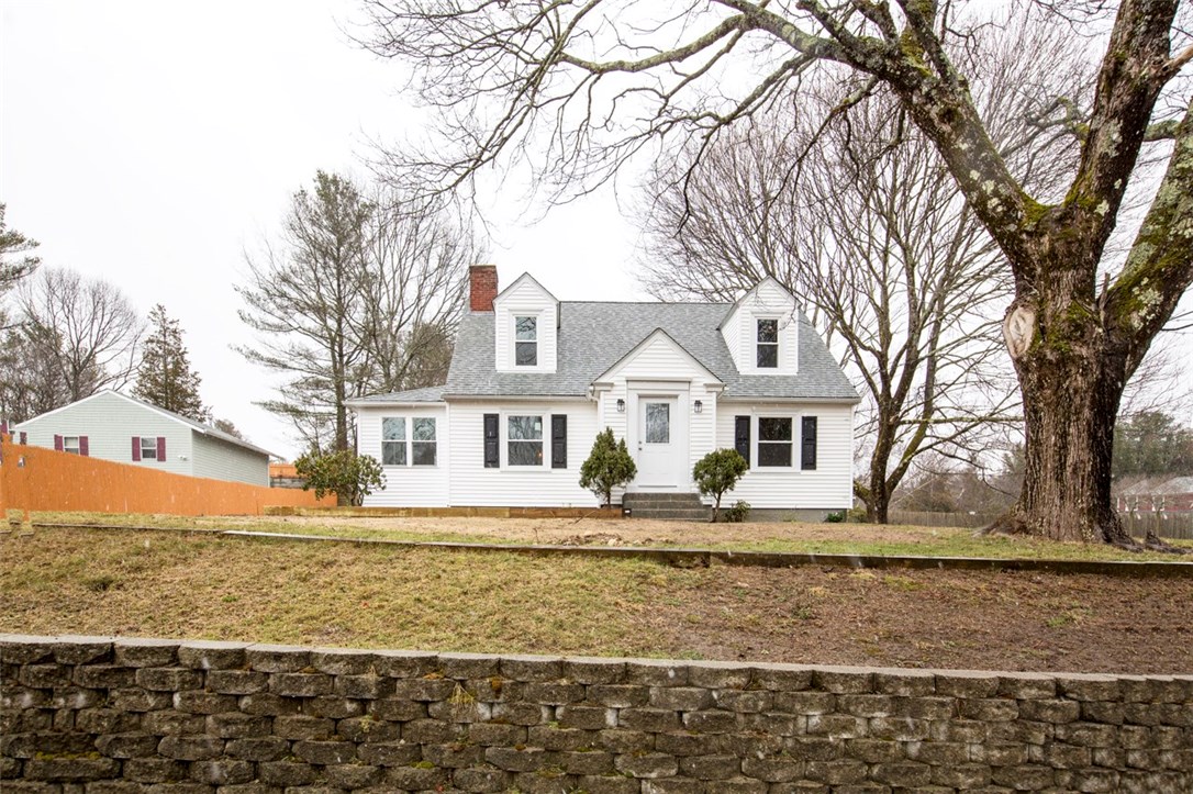 28 Chestnut Hill Road Glocester, RI 02814 - Photo 2 of 15