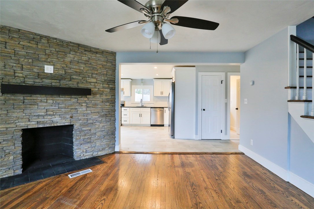 28 Chestnut Hill Road Glocester, RI 02814 - Photo 5 of 15
