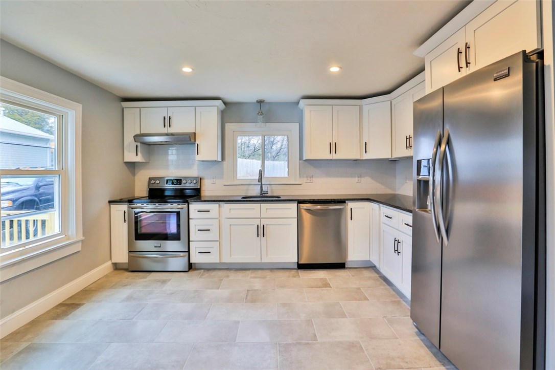 28 Chestnut Hill Road Glocester, RI 02814 - Photo 6 of 15