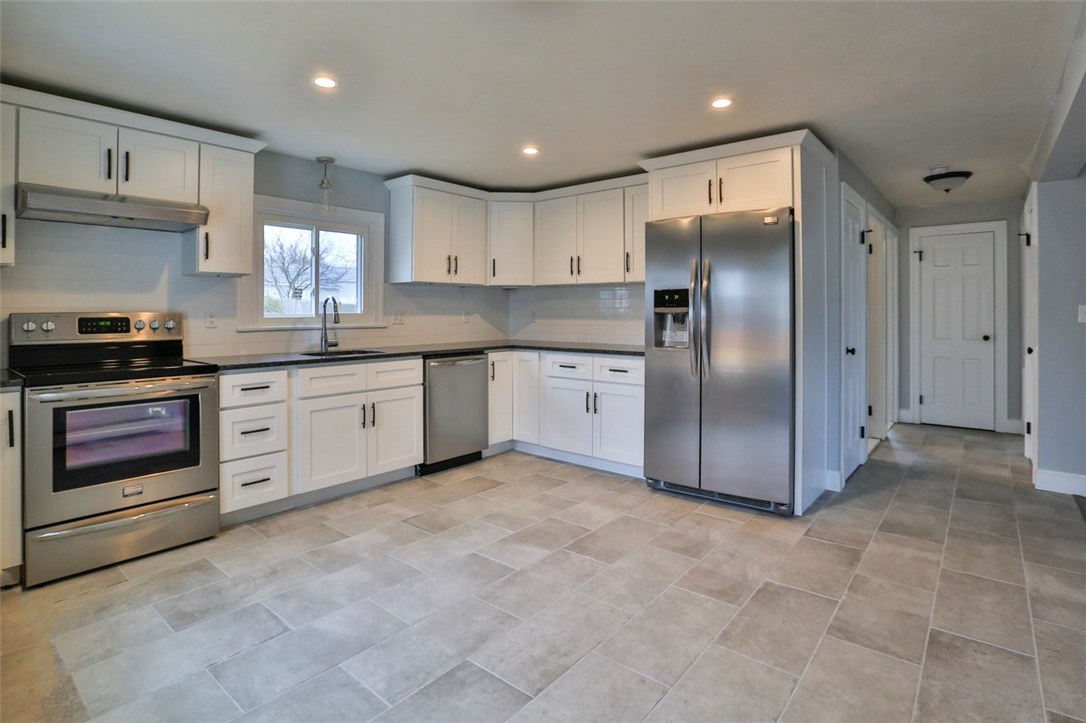 28 Chestnut Hill Road Glocester, RI 02814 - Photo 7 of 15