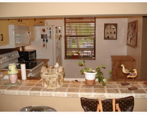 22040 Palms Way, Unit 205 Boca Raton, FL 33433 - Photo 3 of 9 Kitchen