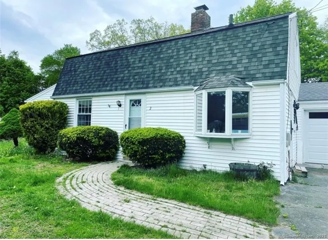 $2,950 | 2 Simscroft Place, Simsbury, CT 06070