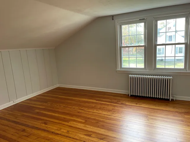 $2,950 | 2 Simscroft Place, Simsbury, CT 06070