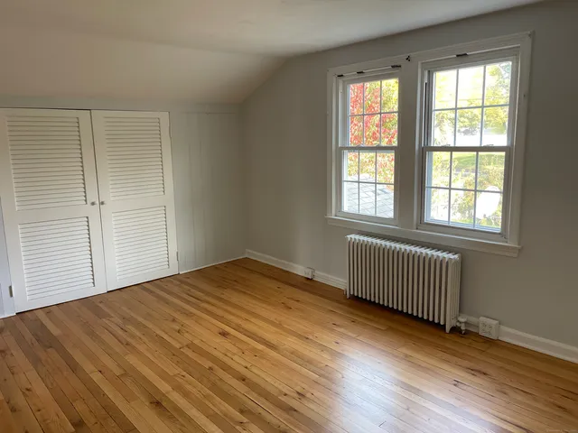 $2,950 | 2 Simscroft Place, Simsbury, CT 06070