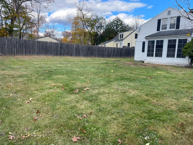 $2,950 | 2 Simscroft Place, Simsbury, CT 06070