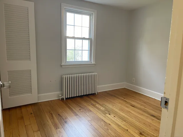 $2,950 | 2 Simscroft Place, Simsbury, CT 06070