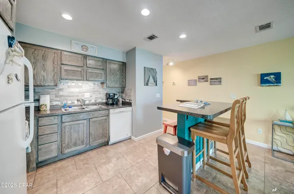 $264,000 | 6205 Thomas Drive, Unit 2F, Panama City, FL 32408