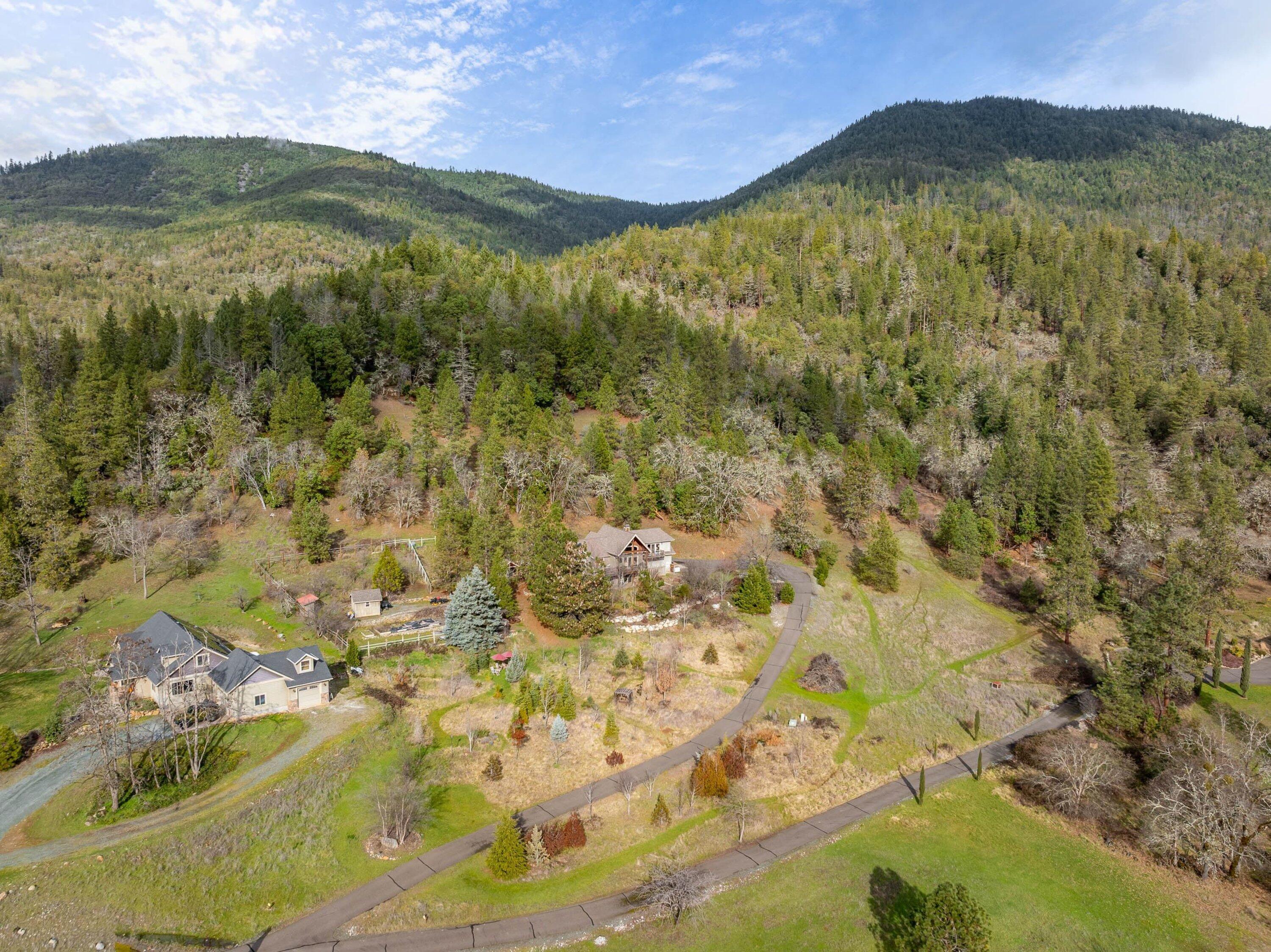 252 Frontier Lane Grants Pass, OR 97526 - Photo 52 of 65 002_drone_2_of_7_8
