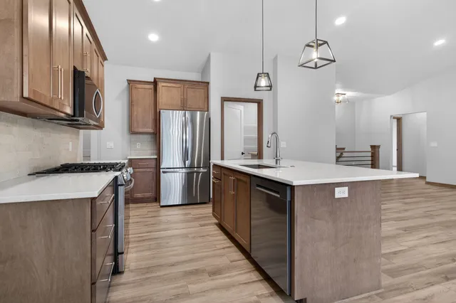 $645,000 | 2564 North Stellita Circle, De Pere, WI 54115