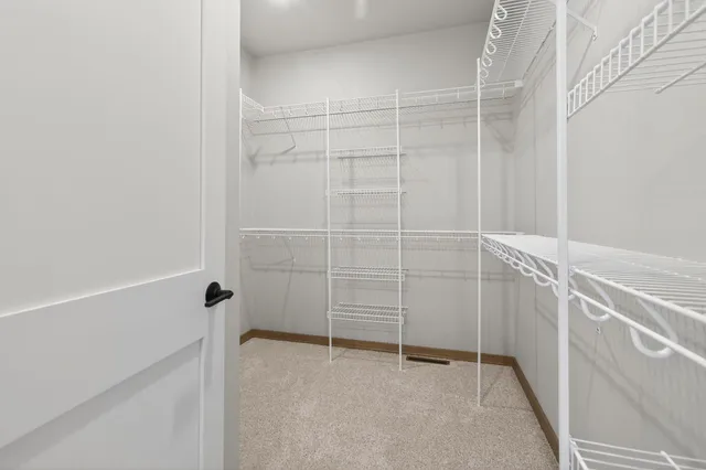 $645,000 | 2564 North Stellita Circle, De Pere, WI 54115