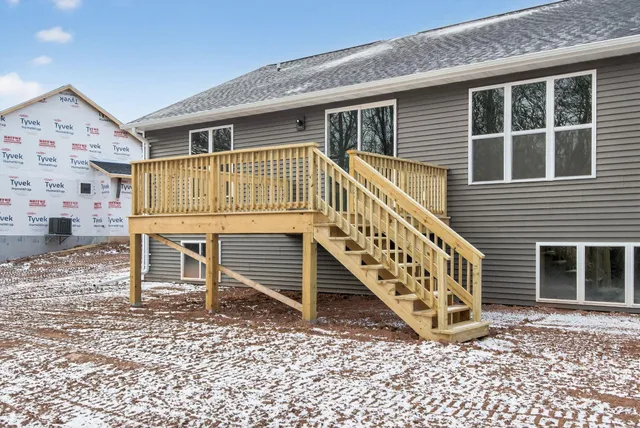 $645,000 | 2564 North Stellita Circle, De Pere, WI 54115