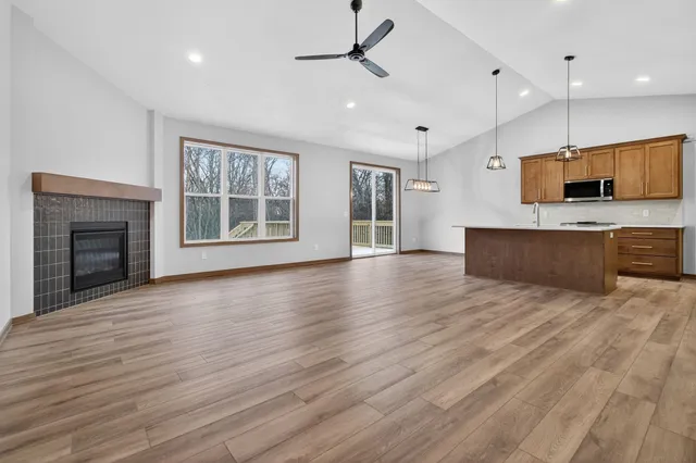 $645,000 | 2564 North Stellita Circle, De Pere, WI 54115