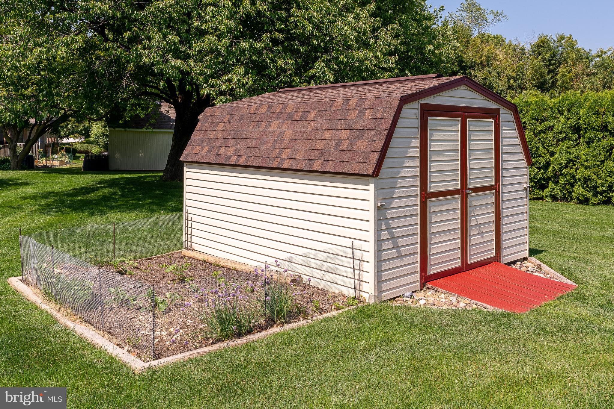 720 West 6th Street Lititz, PA 17543 - Photo 13 of 47